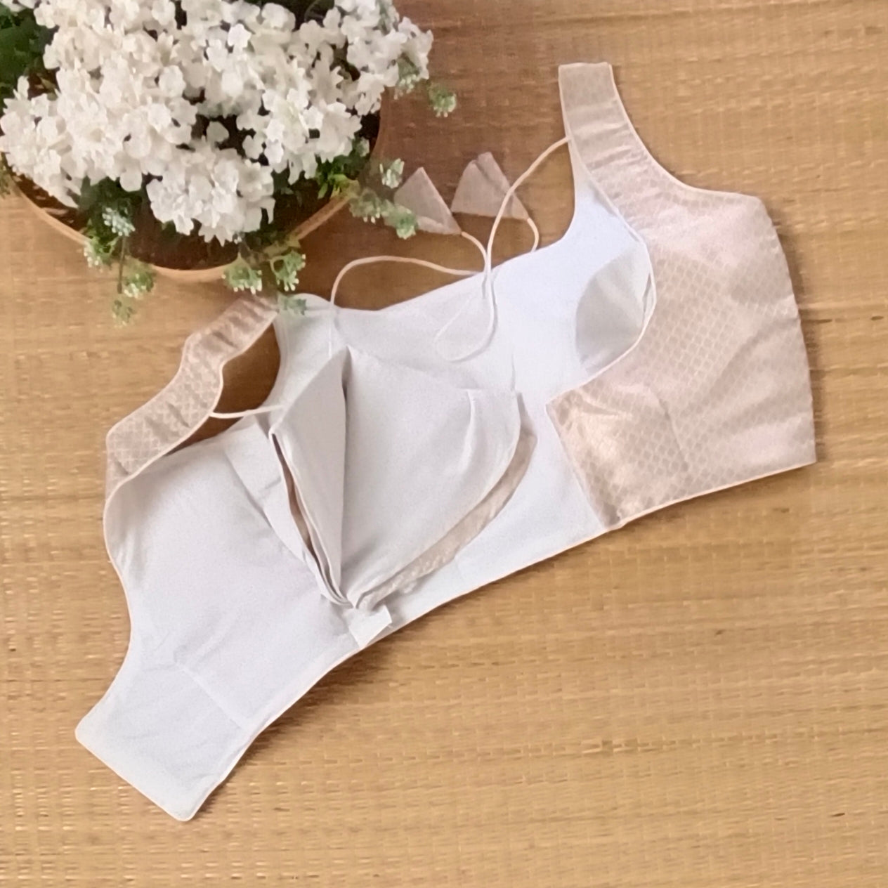 Off White Brocade Blouse(assorted)