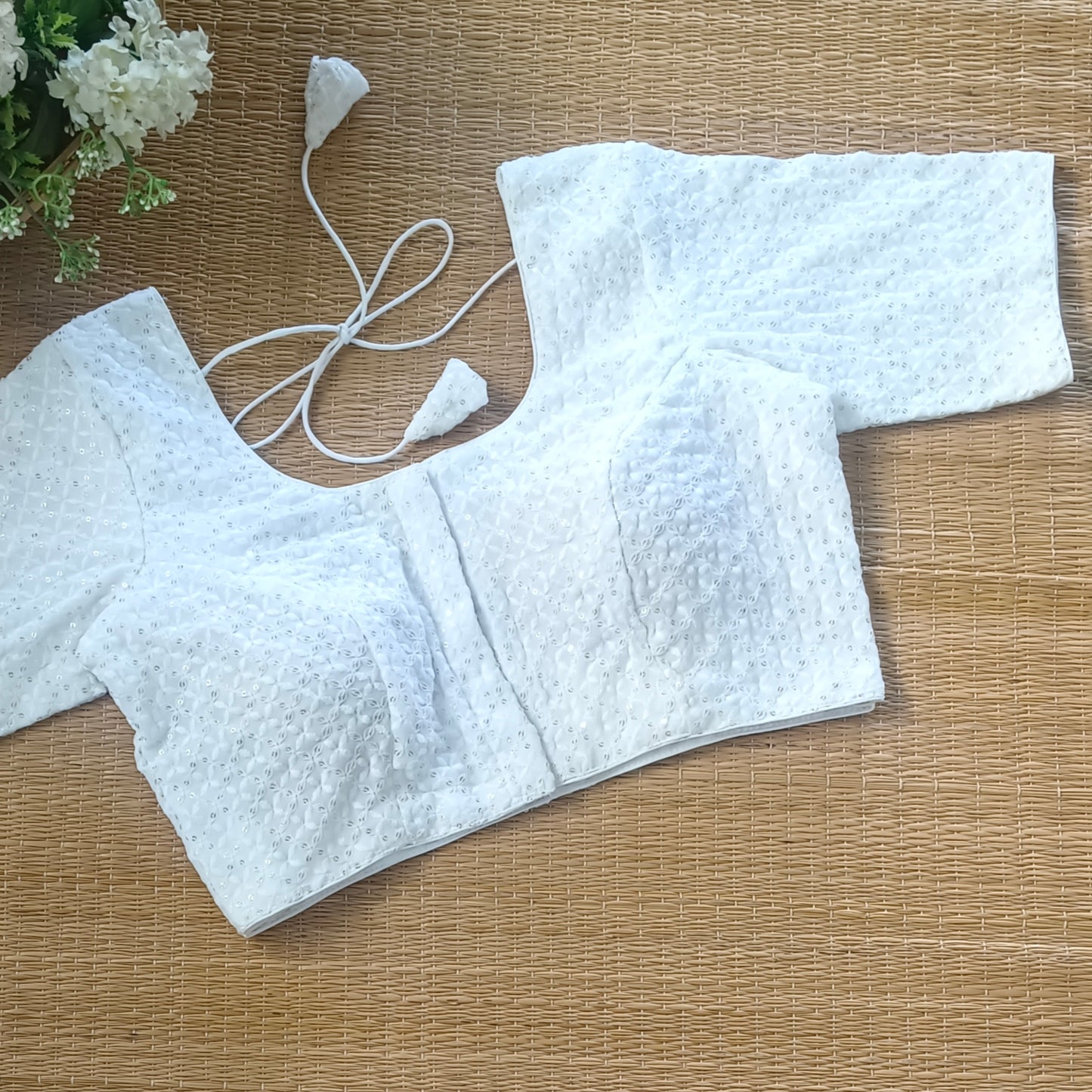 Classic white heavy embroidery blouse(assorted)