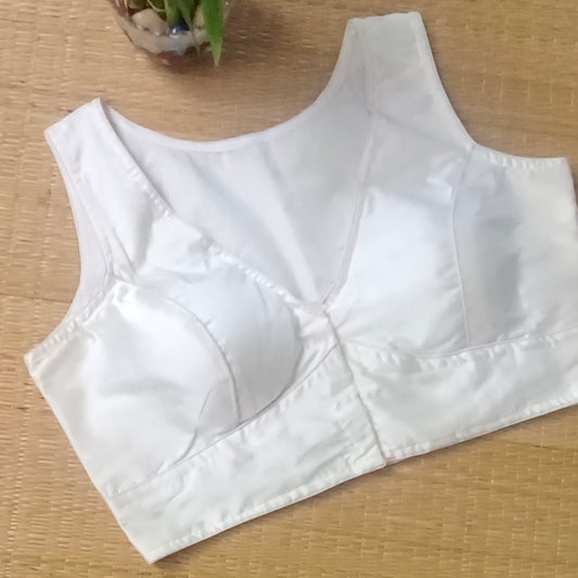 Off White plain front V-neck sleeveless blouse