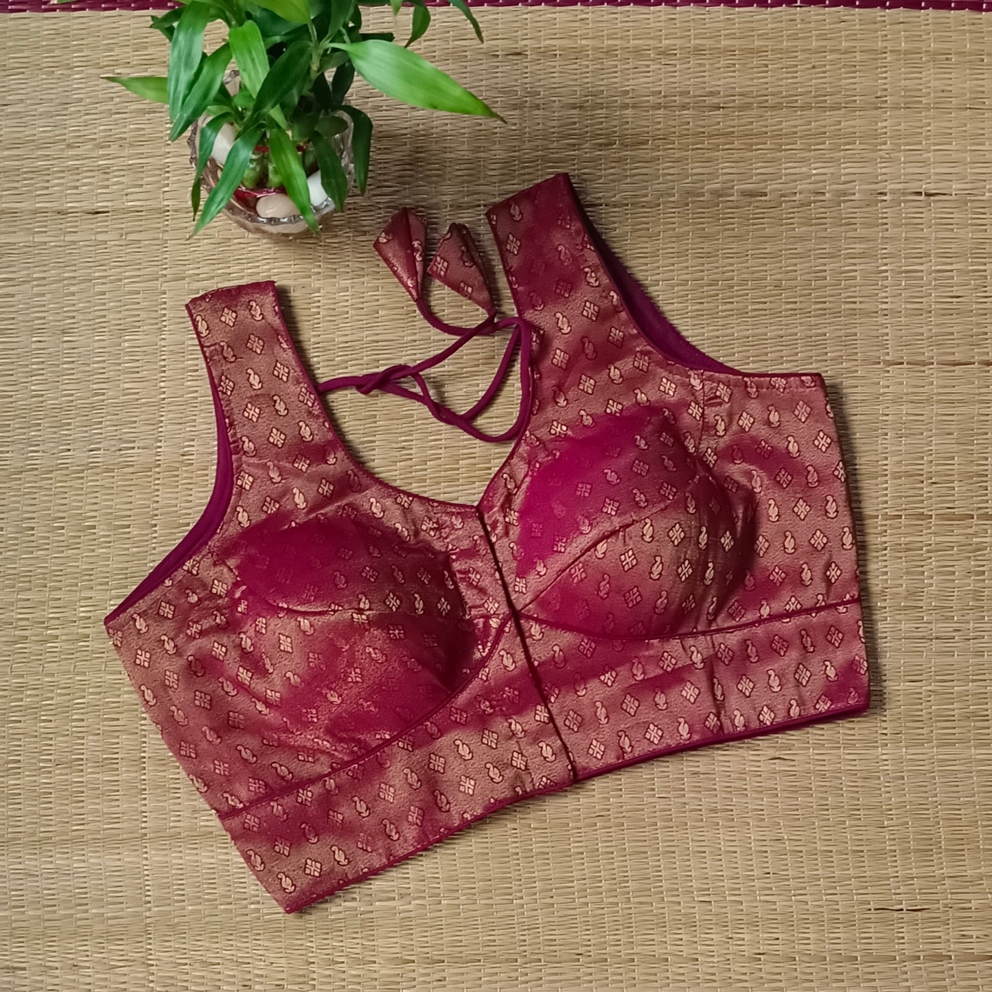 Maroon Brocade blouse with attachable sleeves