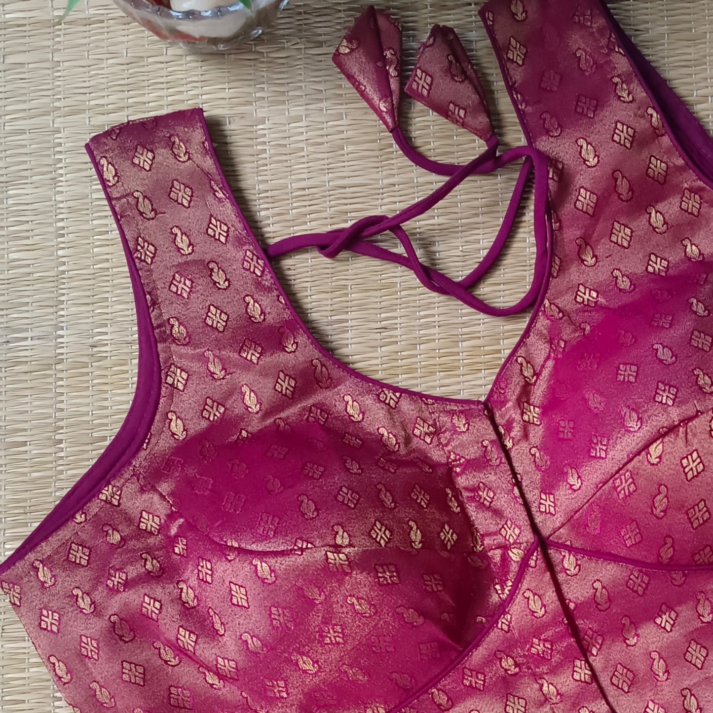 Maroon Brocade blouse with attachable sleeves