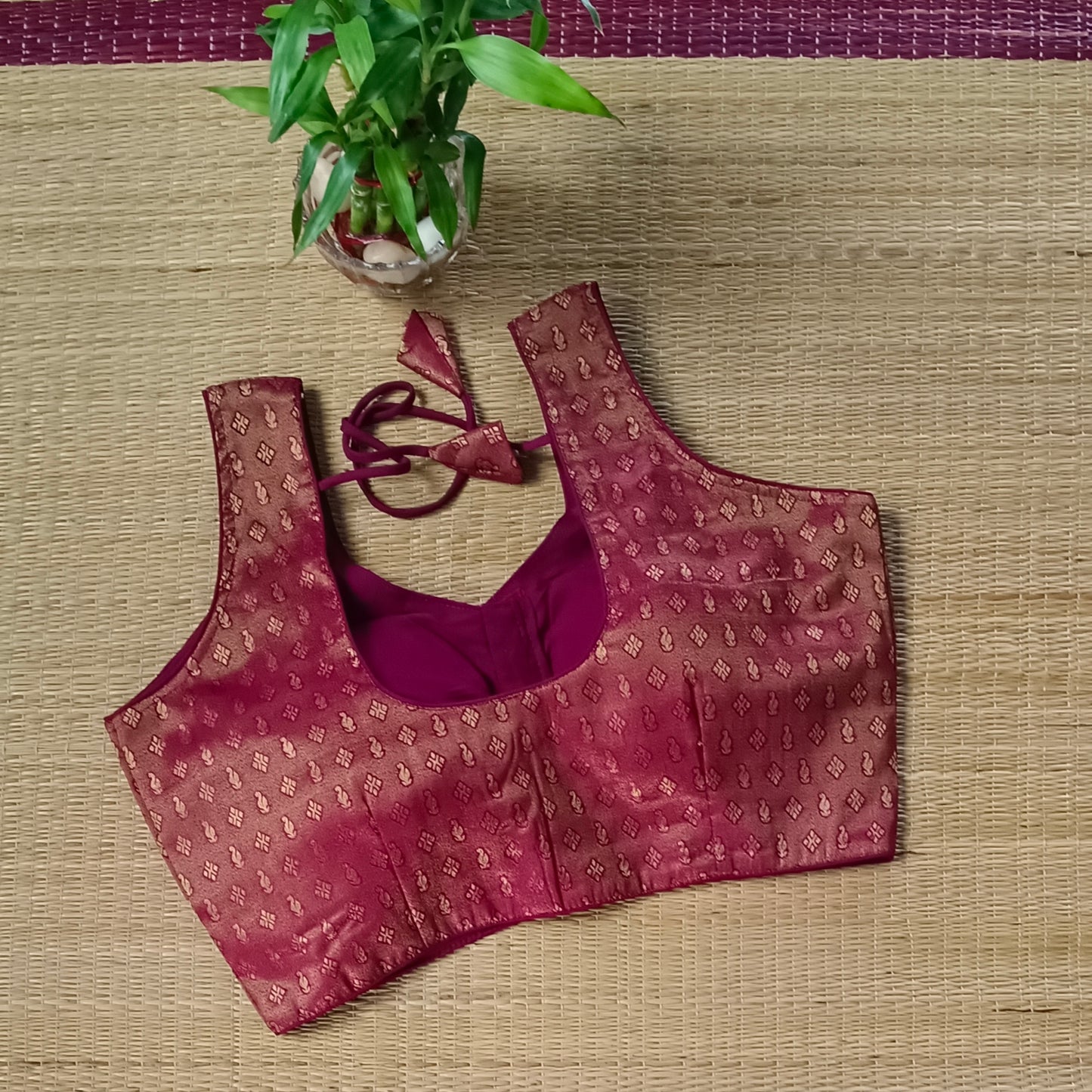 Maroon Brocade blouse with attachable sleeves