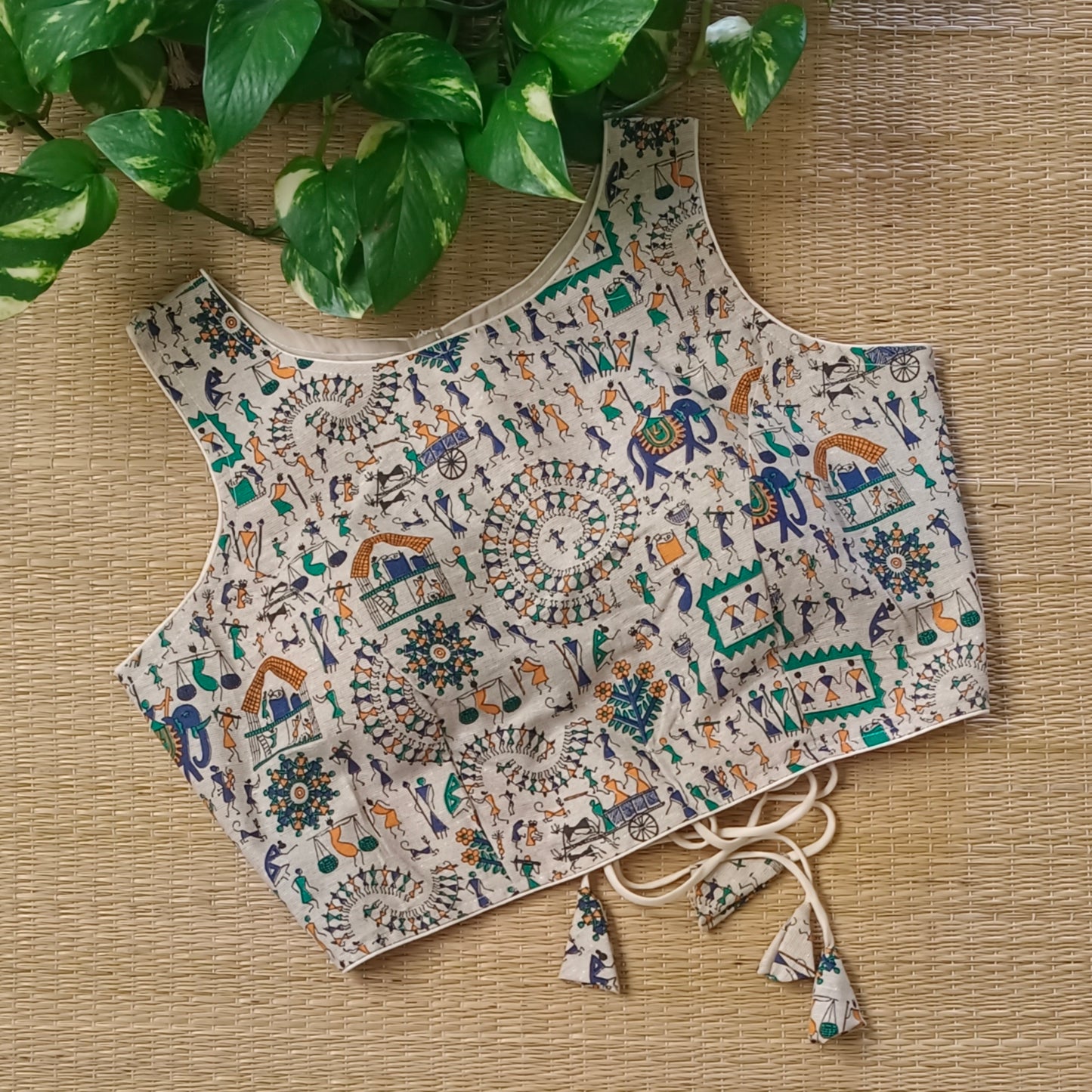 Cotton Tribal print Blouse with attachable sleeves
