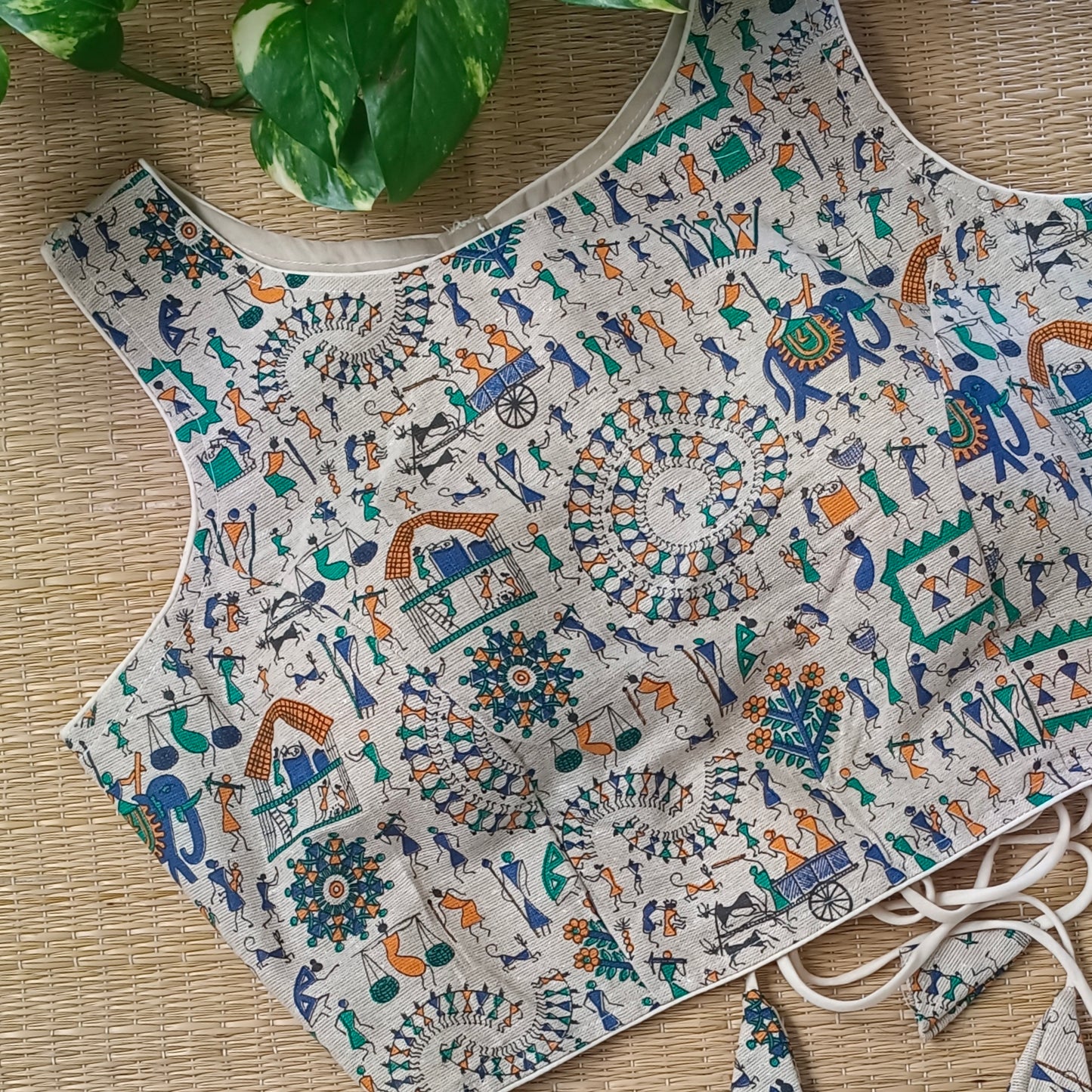 Cotton Tribal print Blouse with attachable sleeves