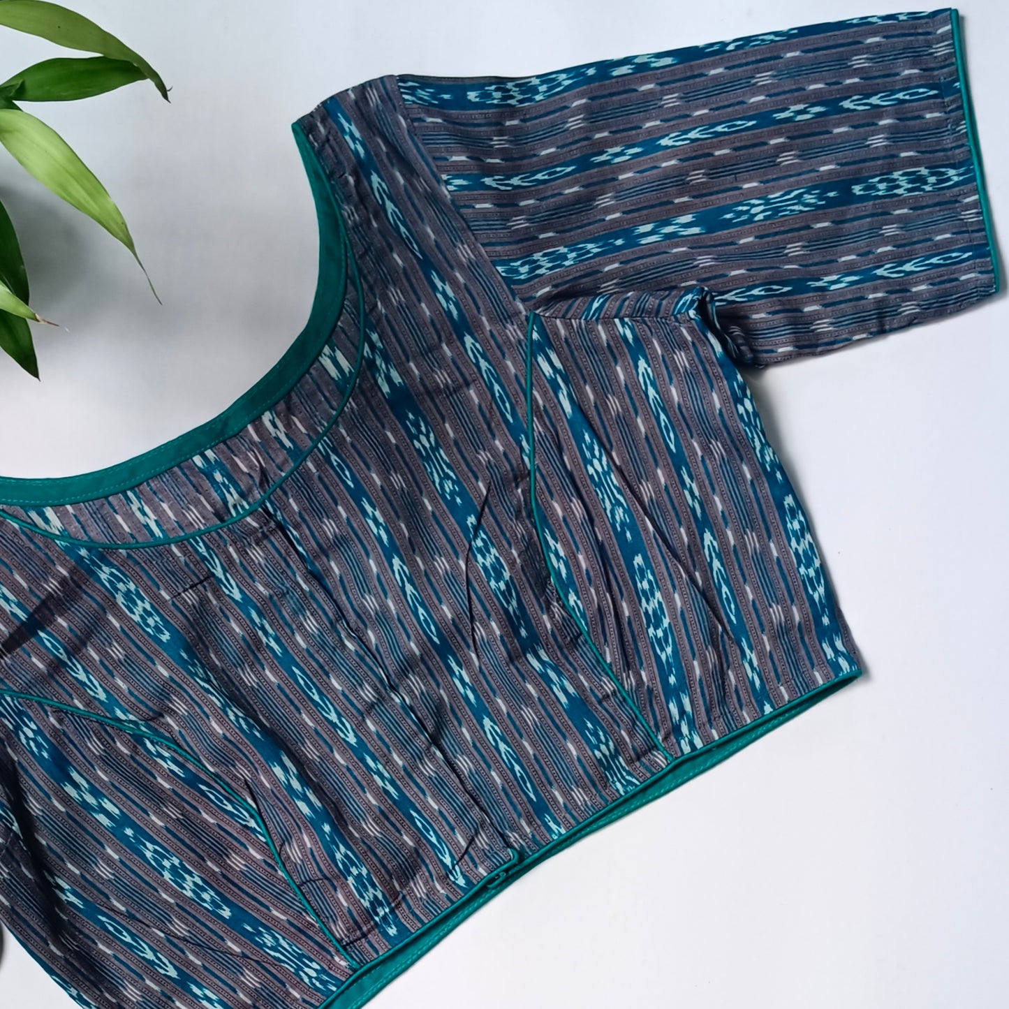 Grey printed cotton boat neck blouse