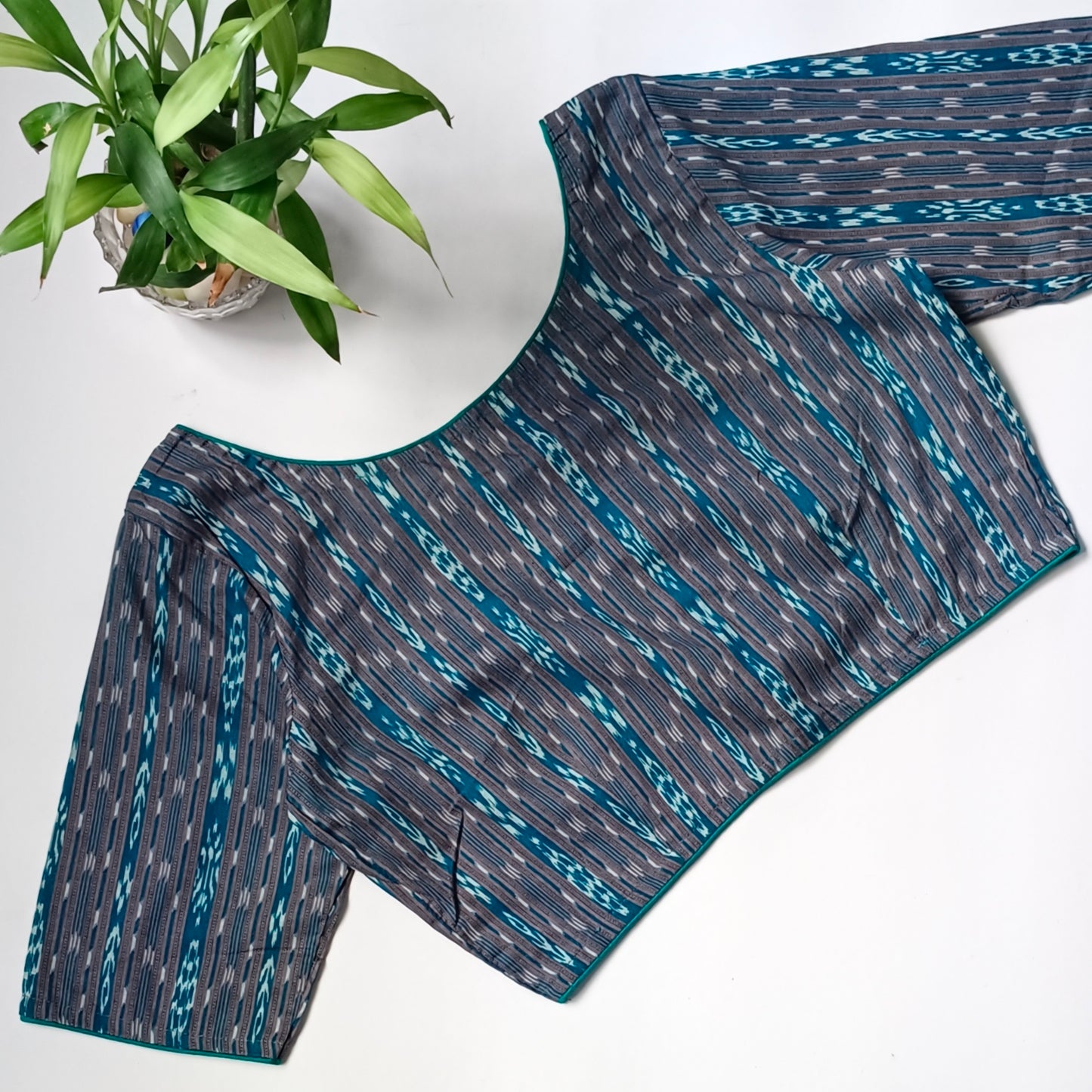 Grey printed cotton boat neck blouse