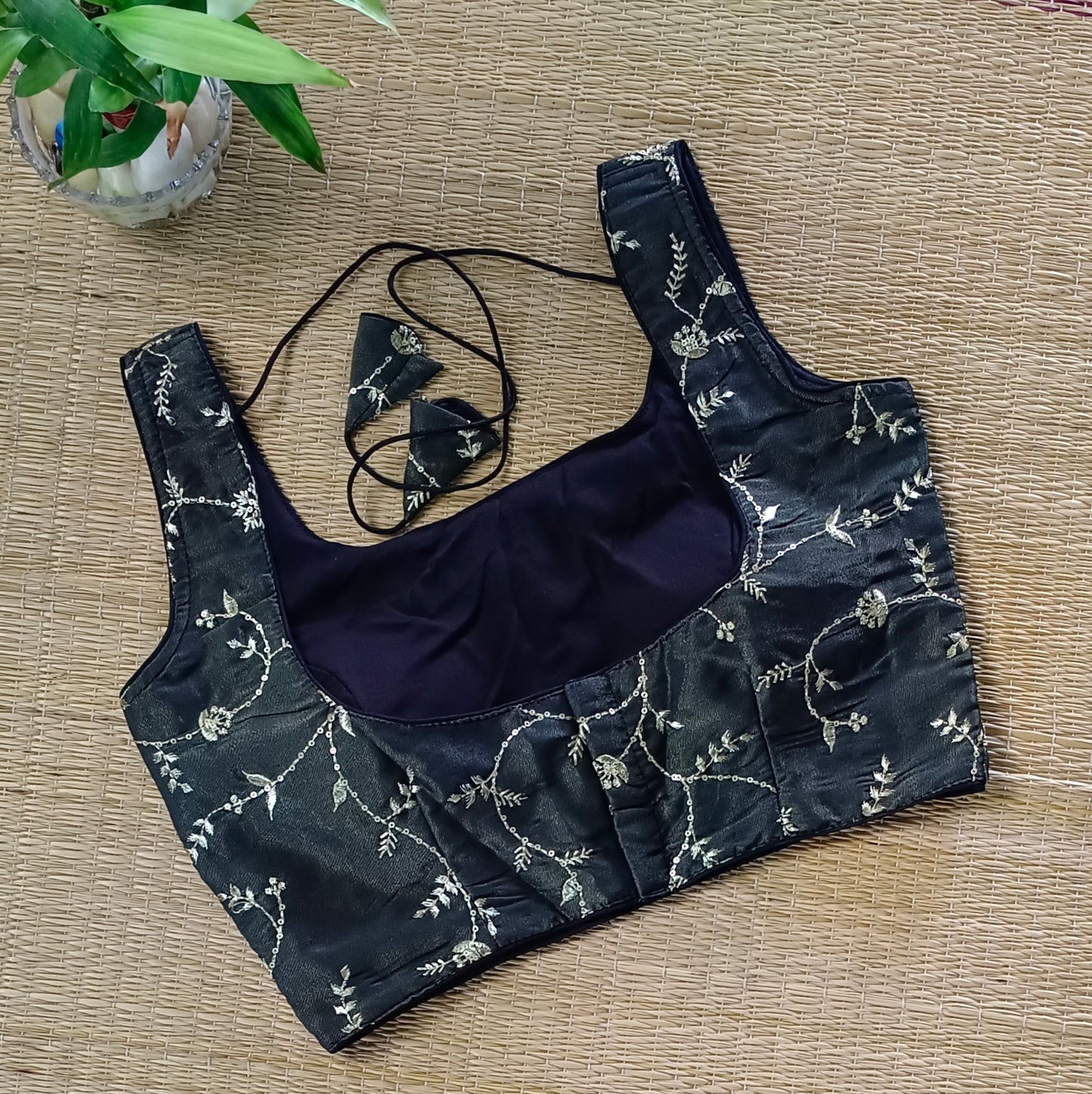 Black dual shade tissue blouse with attachable sleeves