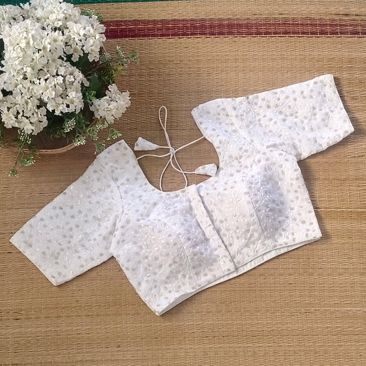 Classic white heavy embroidery blouse(assorted)