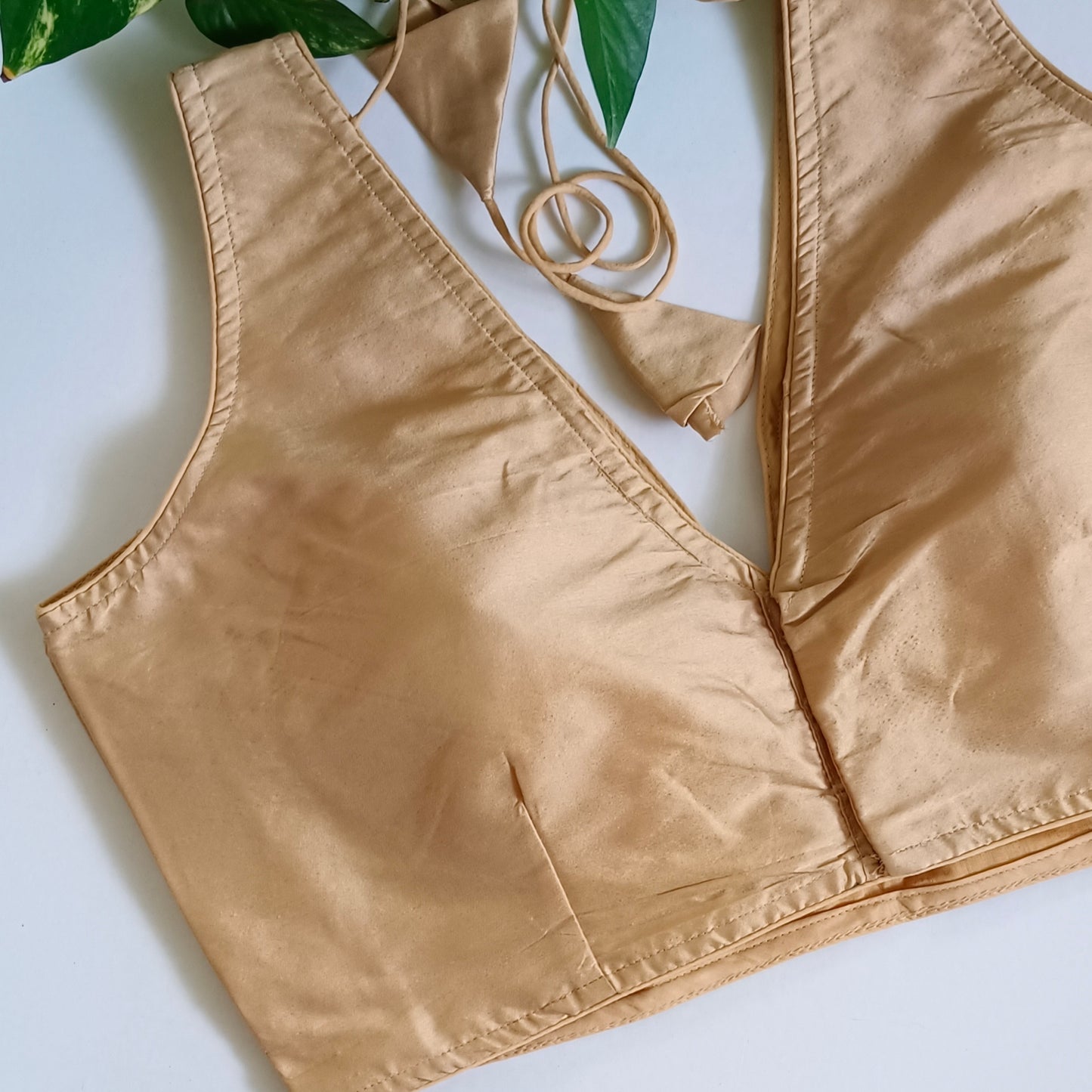Golden plain V-neck sleeveless blouse