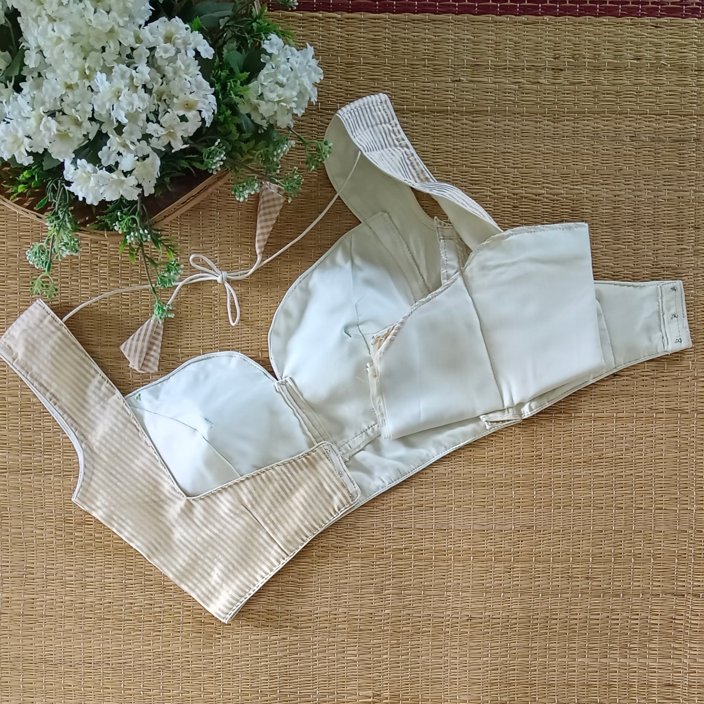 Golden 2 Sweetheart Neck Sleeveless Blouse