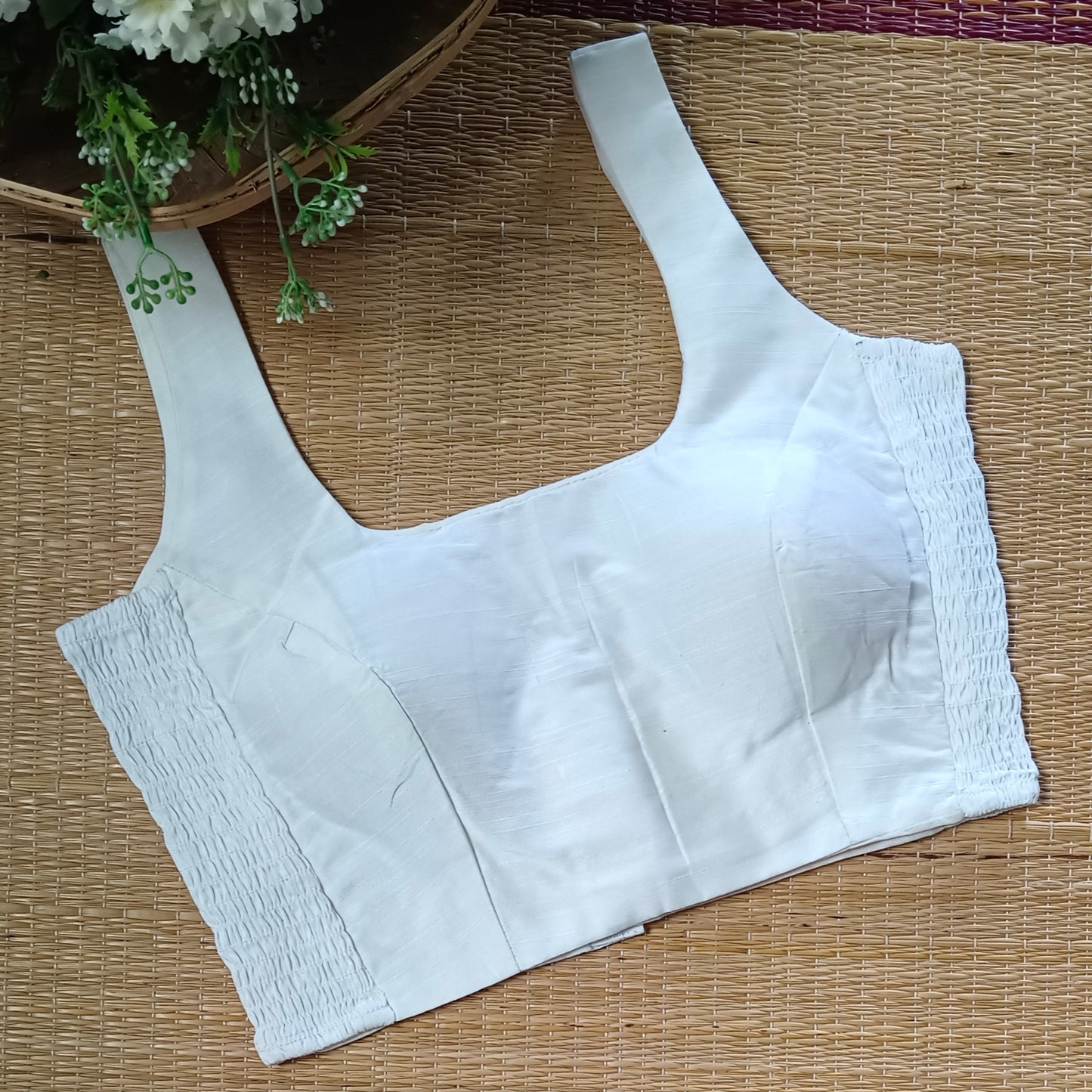 White plain flexifit U neck blouse