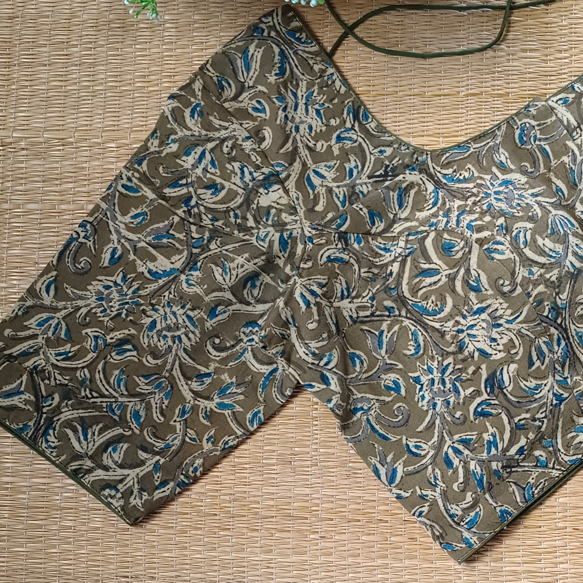 Classic Mehendi Green Kalamkari Cotton Blouse 2
