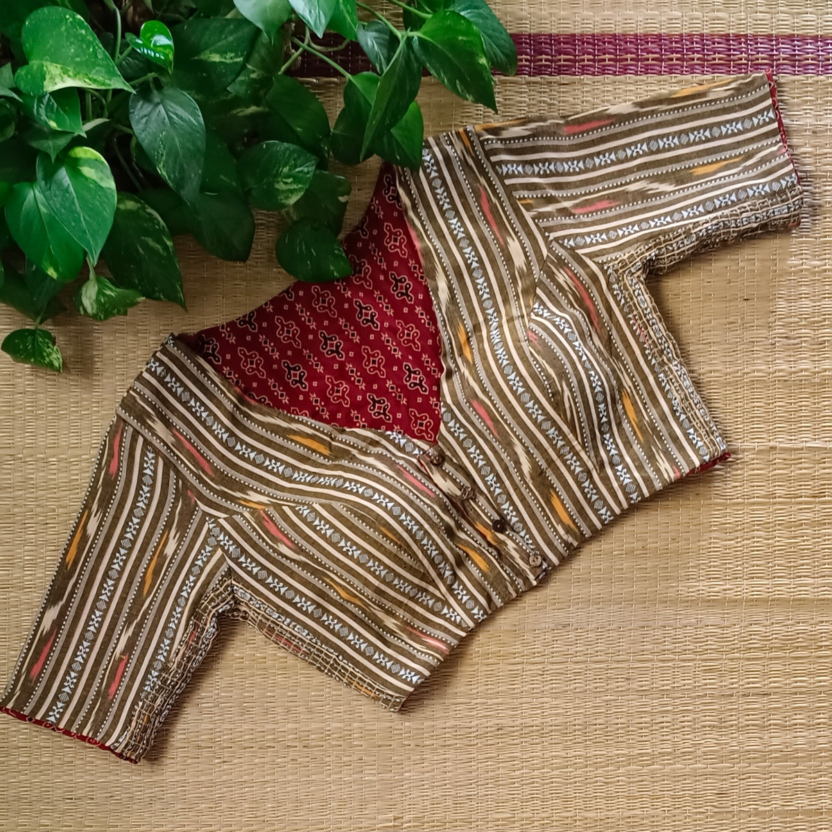 Ajrak & Ikkat Reversible flexi fit blouse 1