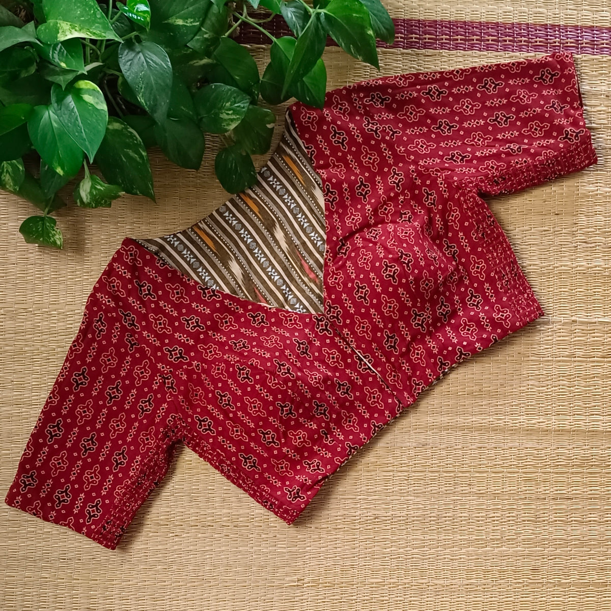 Ajrak & Ikkat Reversible flexi fit blouse 1