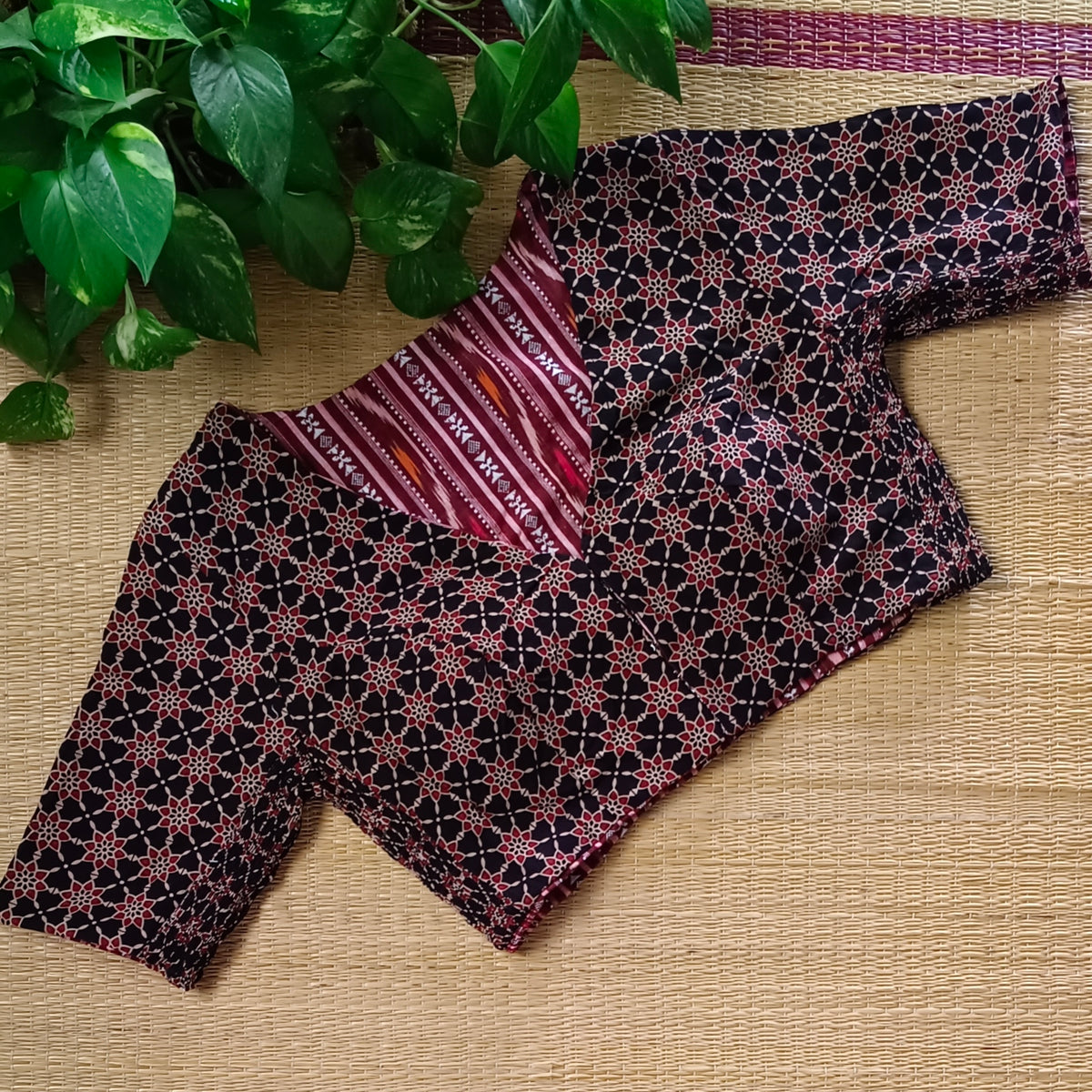 Ajrak & Ikkat Reversible flexi fit blouse 6