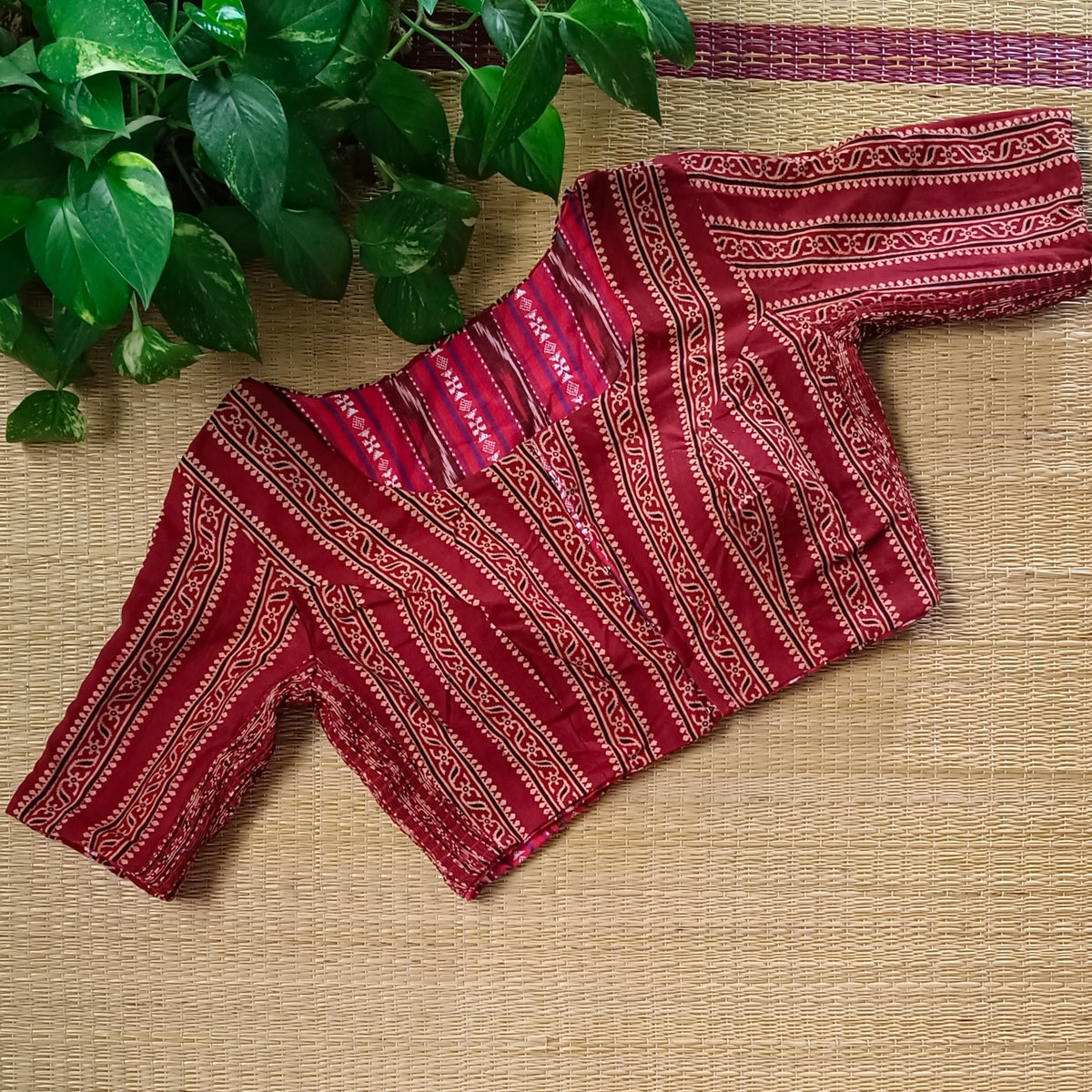 Ajrak & Ikkat Reversible flexi fit blouse 5