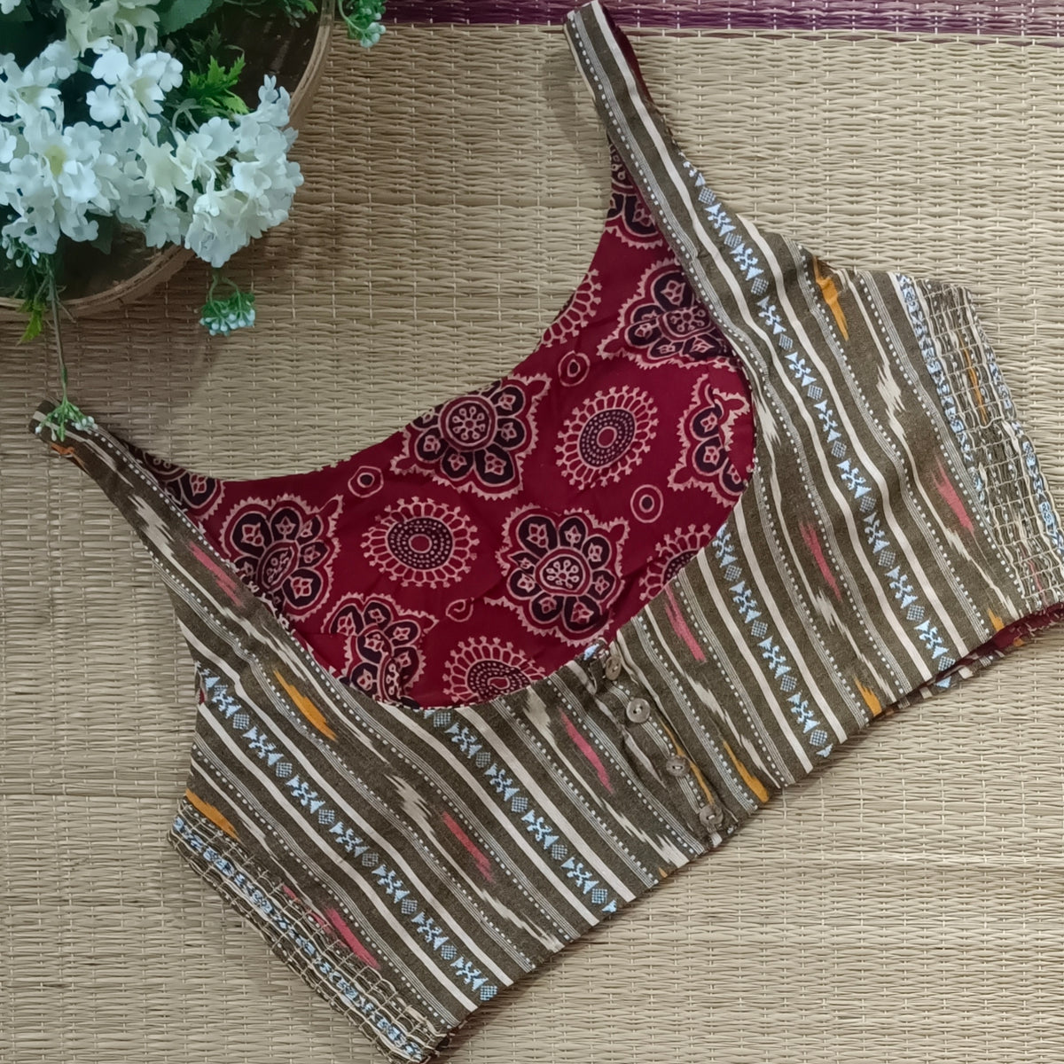 Ajrak & Ikkat Reversible flexi fit sleeveless blouse 4