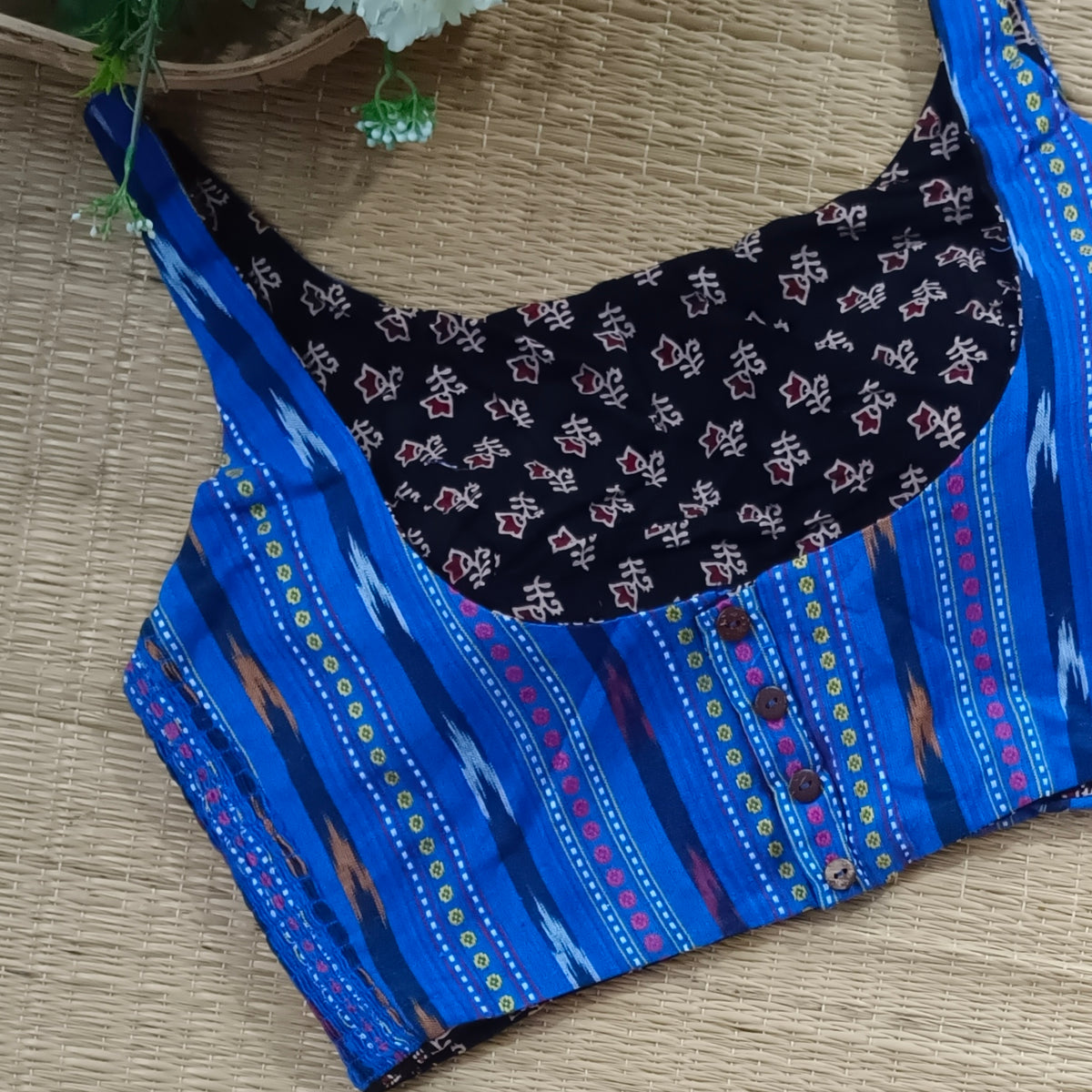 Ajrak & Ikkat Reversible flexi fit sleeveless blouse 5