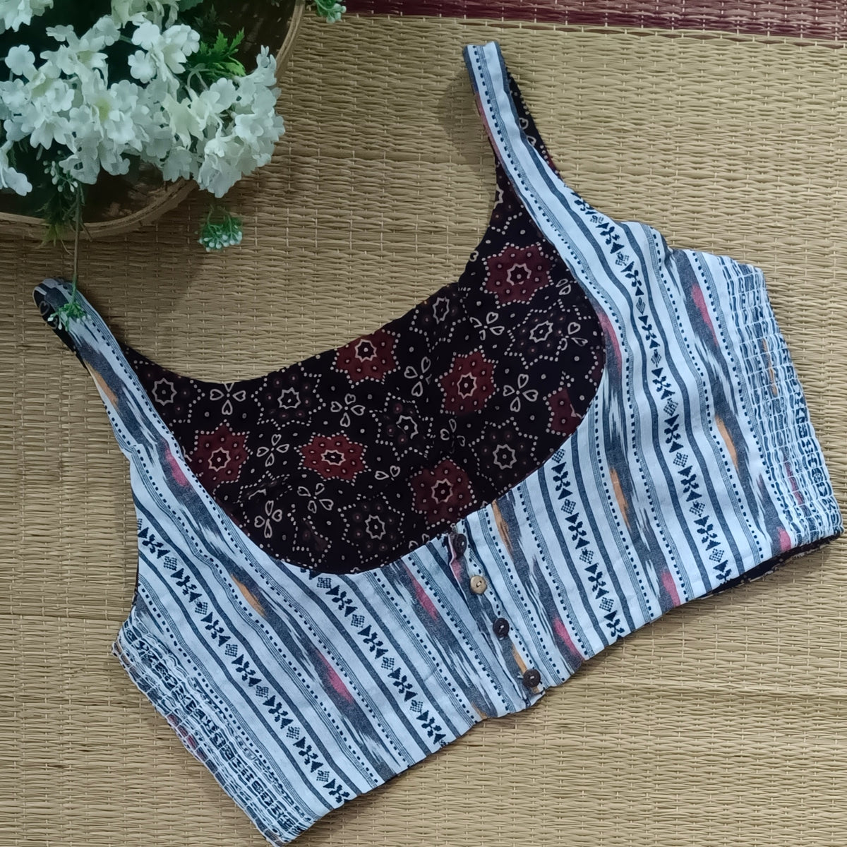 Ajrak & Ikkat Reversible flexi fit sleeveless blouse 6