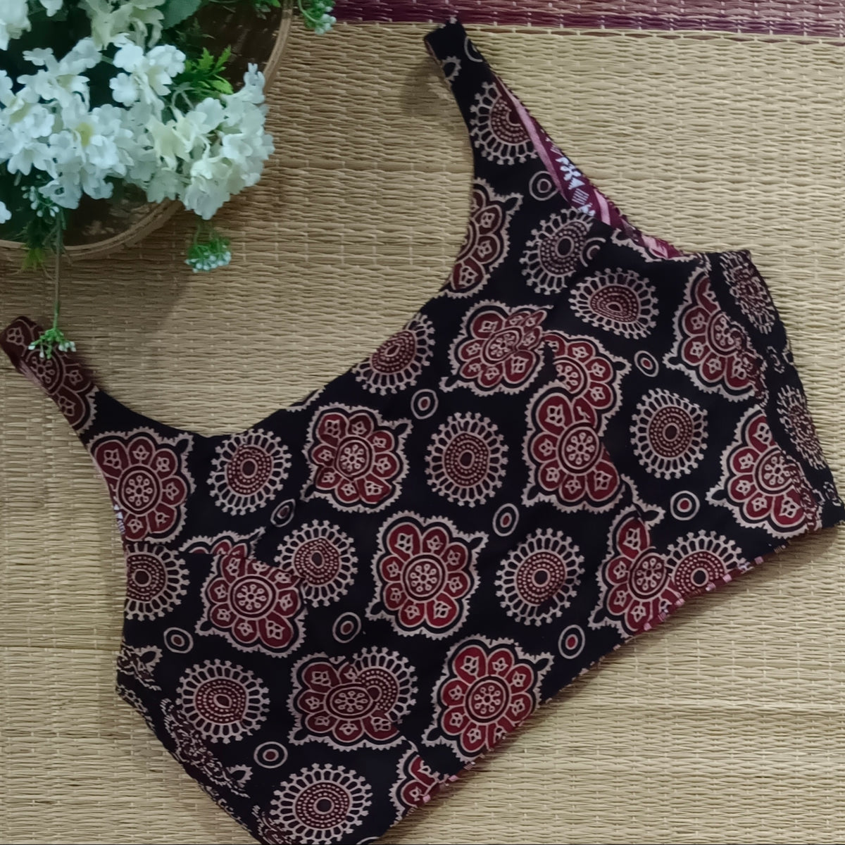 Ajrak & Ikkat Reversible flexi fit sleeveless blouse 7