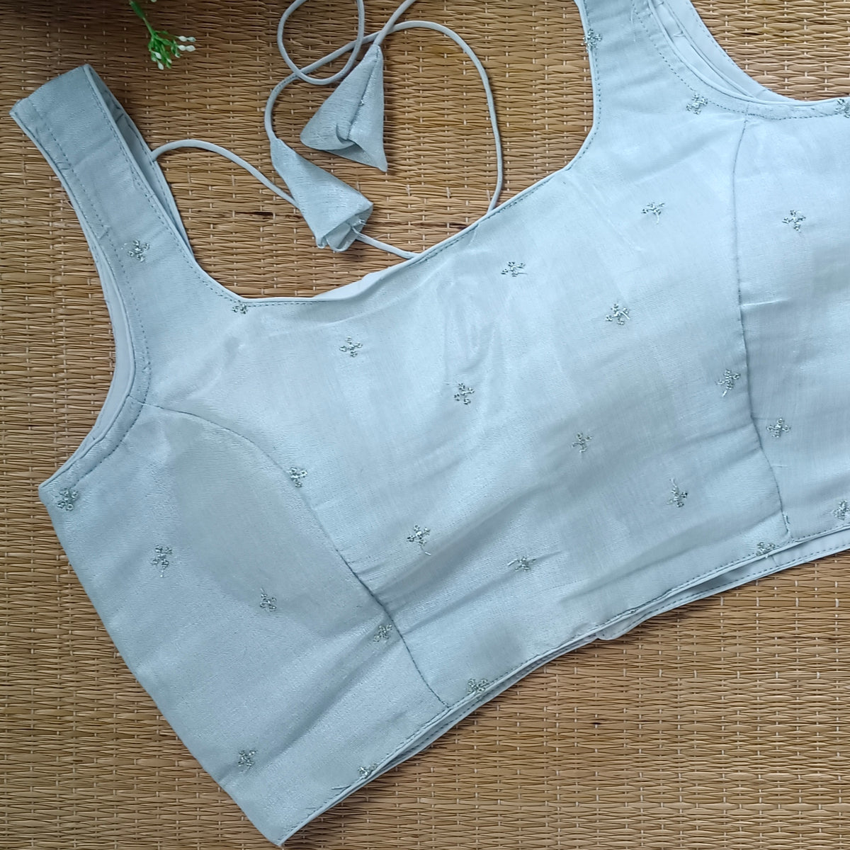Silver metallic tissue sleeveless blouse