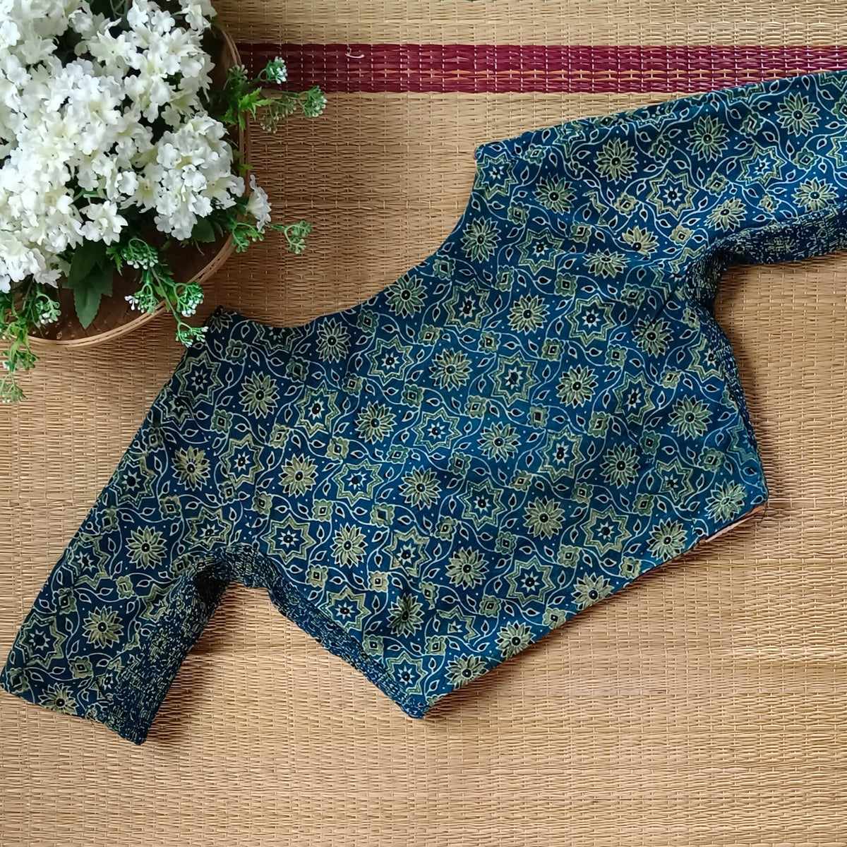 Kalamkari & Ajrak Reversible flexi fit blouse 3