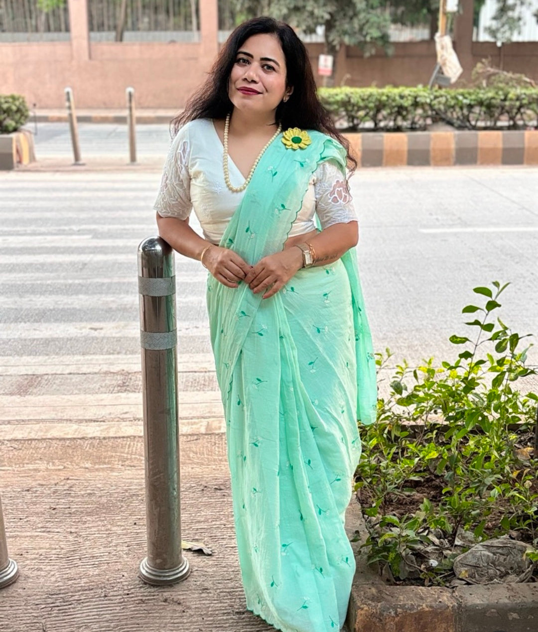 Off White Cotton Blouse With Net Sleeves(assorted)