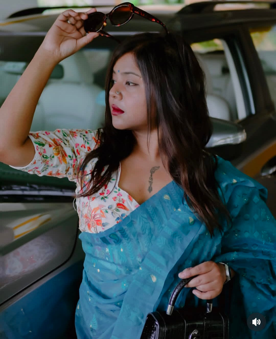 Off-white crepe code work blouse